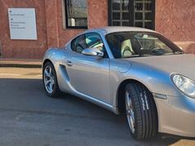 Porsche Cayman 2.7