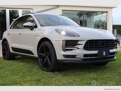 PORSCHE Macan 2.0