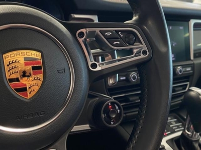 PORSCHE MACAN 2.0