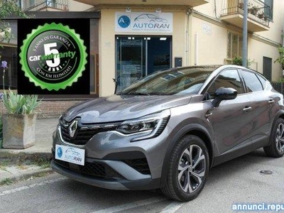 Renault Captur 1.6 E-Tech hybrid RS Line 145cv auto