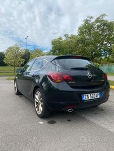 Stupenda Opel Astra 1.4 Turbo Cosmo GARANZIA