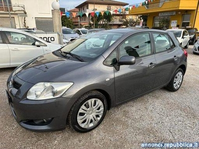 Toyota Auris 1.4 D-4D 5 porte Sol Altidona