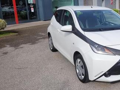 Toyota Aygo 1.0 VVT-i 69 CV 5 porte x-business MMT Monte di Procida