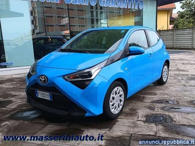 Toyota Aygo Aygo 5p 1.0 x-cool 72cv Abbiategrasso