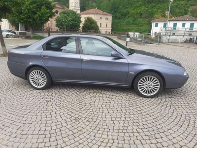 Usato 1999 Alfa Romeo 166 2.0 Benzin 205 CV (5.700 €)