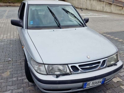 Usato 1999 Saab 9-3 2.0 Benzin 131 CV (1.499 €)