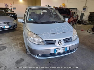 Usato 2004 Renault Scénic II 1.6 Benzin 111 CV (2.500 €)