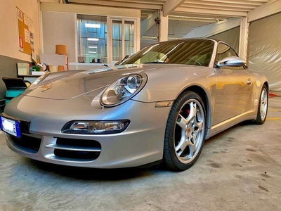 Usato 2006 Porsche 911 Carrera 4S Cabriolet 3.8 Benzin 355 CV (67.000 €)