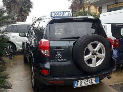 Usato 2006 Toyota RAV4 2.2 Diesel 177 CV (4.000 €)