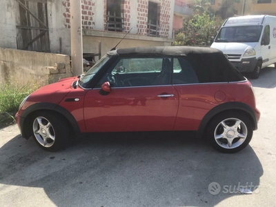 Usato 2008 Mini Cooper Cabriolet 1.6 Benzin (4.500 €)