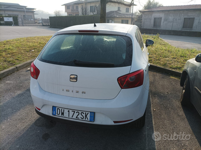 Usato 2009 Seat Ibiza 1.6 Benzin (5.000 €)