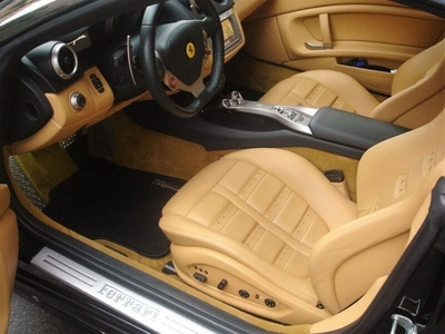Usato 2013 Ferrari California 4.3 Benzin 460 CV (143.000 €)