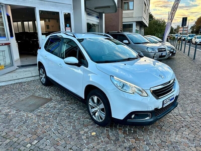 Usato 2015 Peugeot 2008 1.2 Benzin 82 CV (9.900 €)