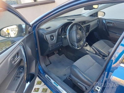 Usato 2015 Toyota Auris Hybrid 1.8 El_Hybrid 99 CV (14.000 €)
