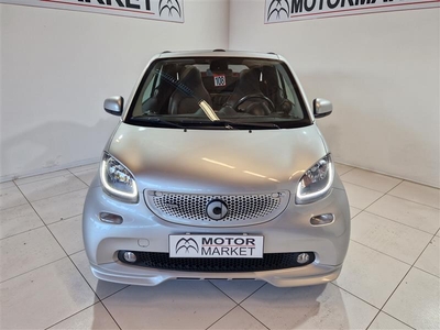 Usato 2017 Smart ForTwo Cabrio 0.9 Benzin 109 CV (26.000 €)