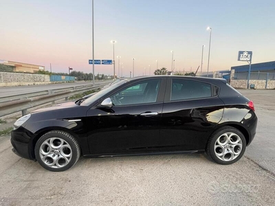 Usato 2018 Alfa Romeo Giulietta 1.6 Diesel 120 CV (16.800 €)