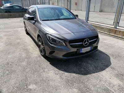 Usato 2018 Mercedes CLA180 Shooting Brake 1.6 Benzin 122 CV (24.000 €)