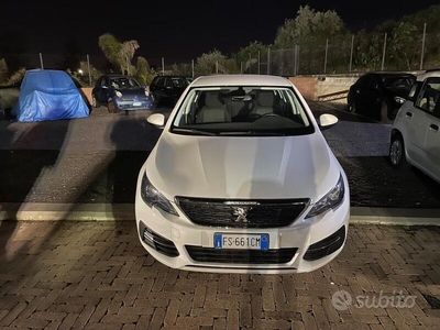 Usato 2018 Peugeot 308 1.6 Diesel 92 CV (11.000 €)