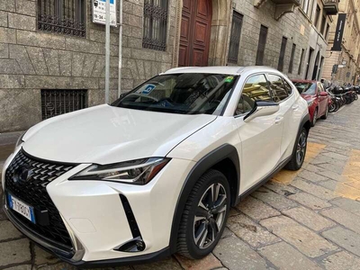 Usato 2019 Lexus UX 2.0 El_Benzin 145 CV (20.500 €)