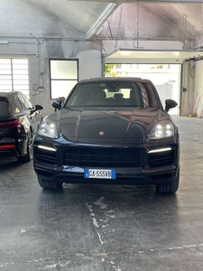 Usato 2019 Porsche Cayenne 3.0 Benzin 340 CV (68.000 €)