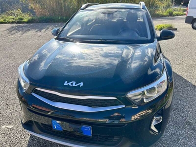 Usato 2023 Kia Stonic 1.2 Benzin 84 CV (14.800 €)