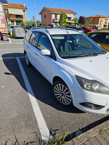 Vendo ford focus sw del 2009