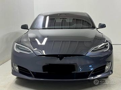 Vendo Tesla per cambio vettura