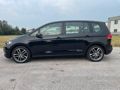 Volkswagen Touran 1.6 TDI DSG Business BlueMotion