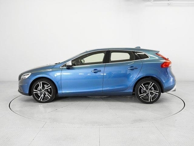 VOLVO V40 D2 Geartronic R-Design Momentum