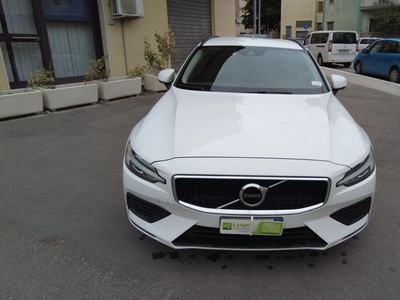 Volvo V60 B4