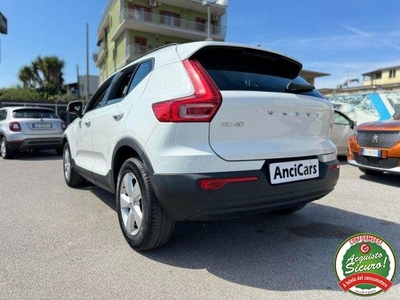 VOLVO XC40 D3 AWD Geartronic Momentum