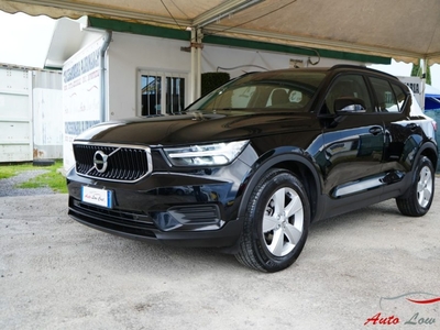 Volvo XC40 T2