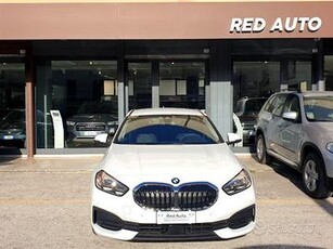 BMW 116 d 5p. Business Advantage RedAuto