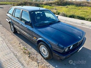 BMW 320i touring E30 - 1989