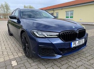 Bmw 520 48V Touring Business. Full