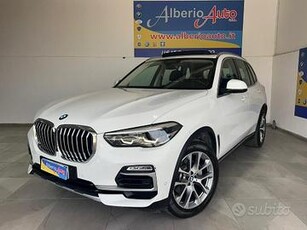 BMW X5 xDrive30d xLine TETTO + PACCHETTO INDIVID