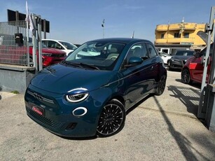 FIAT 500 ELECTRIC La Prima Berlina 42 kWh 320 KM