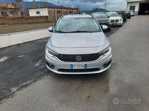 Fiat tipo cc16 120cv multijet sw loung incidentata