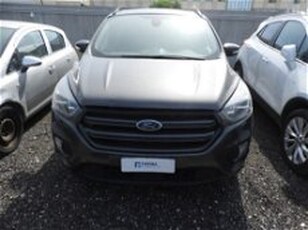 Ford Kuga 2.0 TDCI 120 CV S&S 2WD Powershift ST-Line del 2019 usata a Marcianise