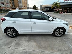 Hyundai i20 1.1 crdi full opt. Accetto permute