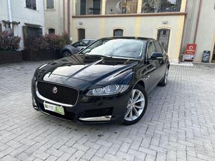 JAGUAR XF 2.0 D 180 CV aut. Pure