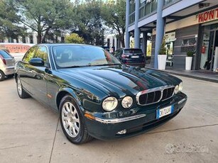 JaguarXJ6 3.0 V6 238 cv assicur. 170 euro annue