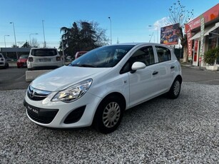 Opel Corsa 1.2 5 porte usato