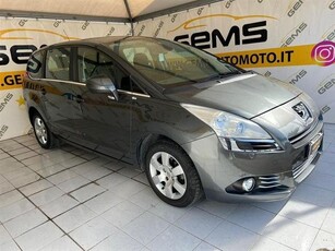 PEUGEOT 5008 1.6 HDi 112CV cambio robotizzato Féline