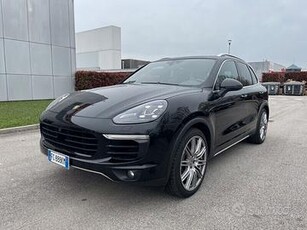 Porsche Cayenne 3.0d MY 17 TETTO - PETRALIA e VILL