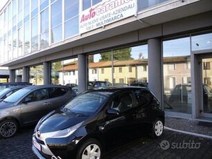 TOYOTA Aygo 1.0 69cv 5p x-play Ok neoPatentati T