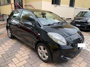 TOYOTA Yaris 1.3 BENZINA AUTOMATICA !!!