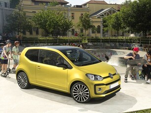 VOLKSWAGEN UP! 1.0 3p. move up!