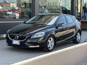 Volvo V40 D2