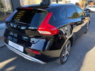 VOLVO V40 D2 Geartronic Momentum